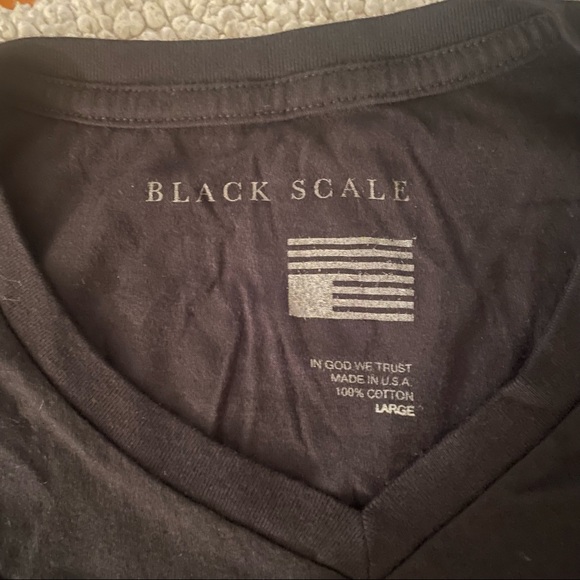 Chicago Blackhawks Black Scale  T-Shirt - Picture 4 of 7